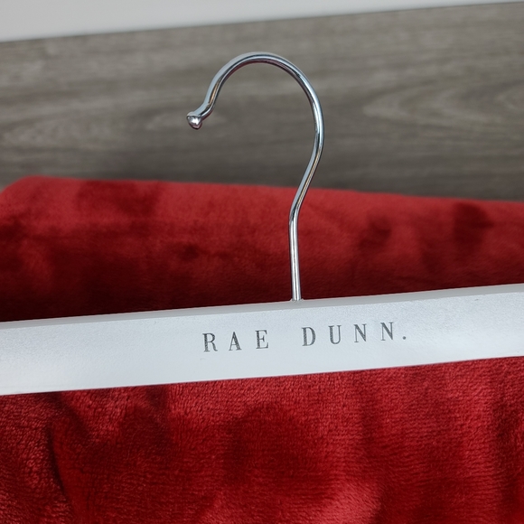 NWOT Rae Dunn LOVE plush throw - Picture 4 of 6